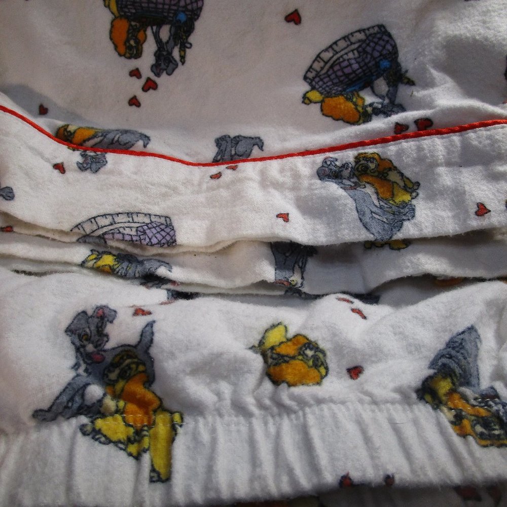 New Disney Lady & the Tramp Flannel Pajama set Size 3XL White & Red Piping - Picture 4 of 5